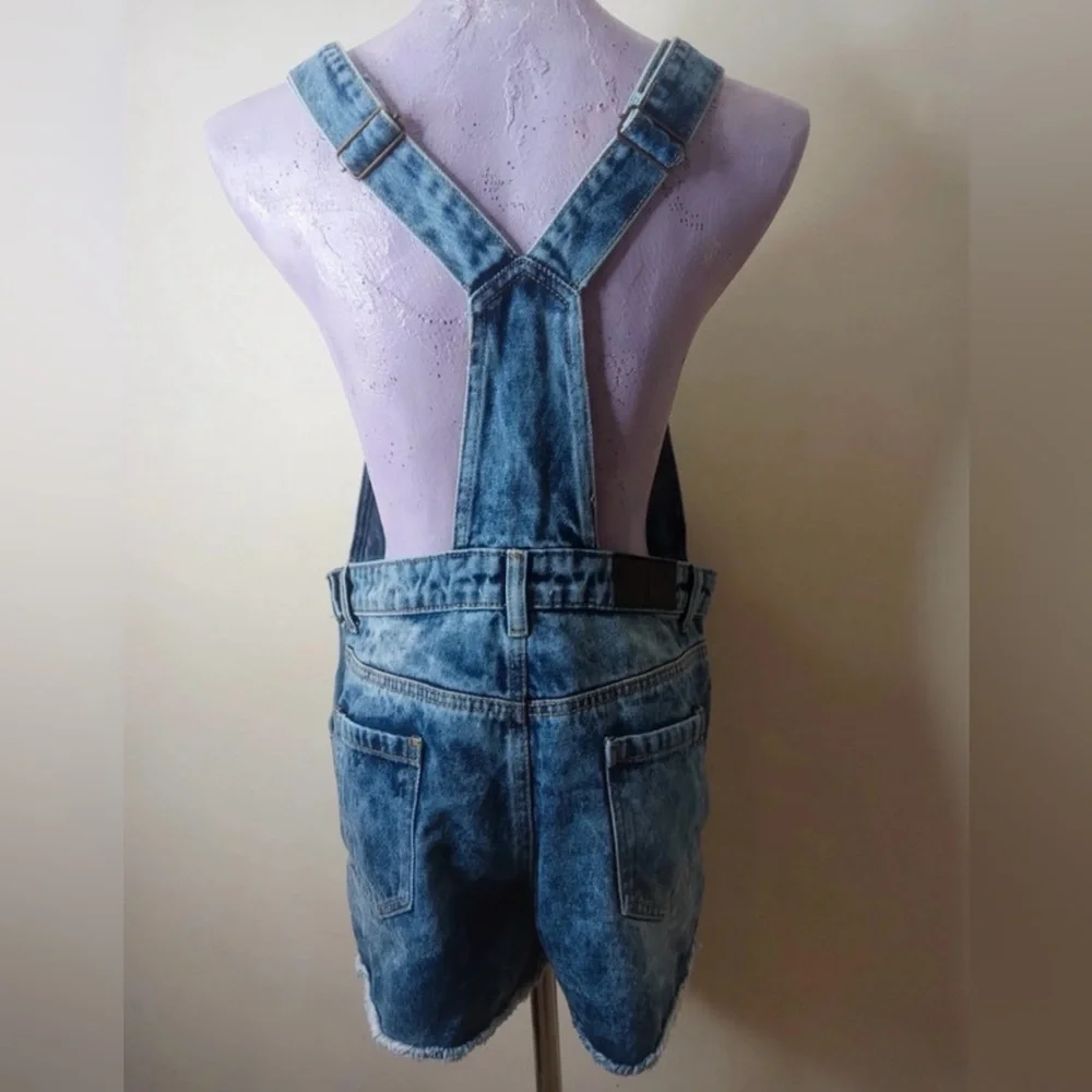 New Vintage Women’s Distressed Denim Short Overalls Size 10 - Shortalls - Picture 4 of 13